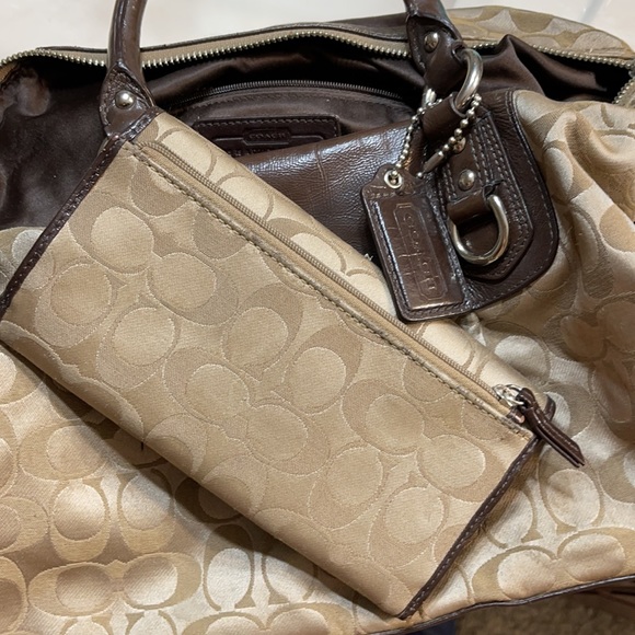 Coach convertible shoulder bag - Picture 14 of 16